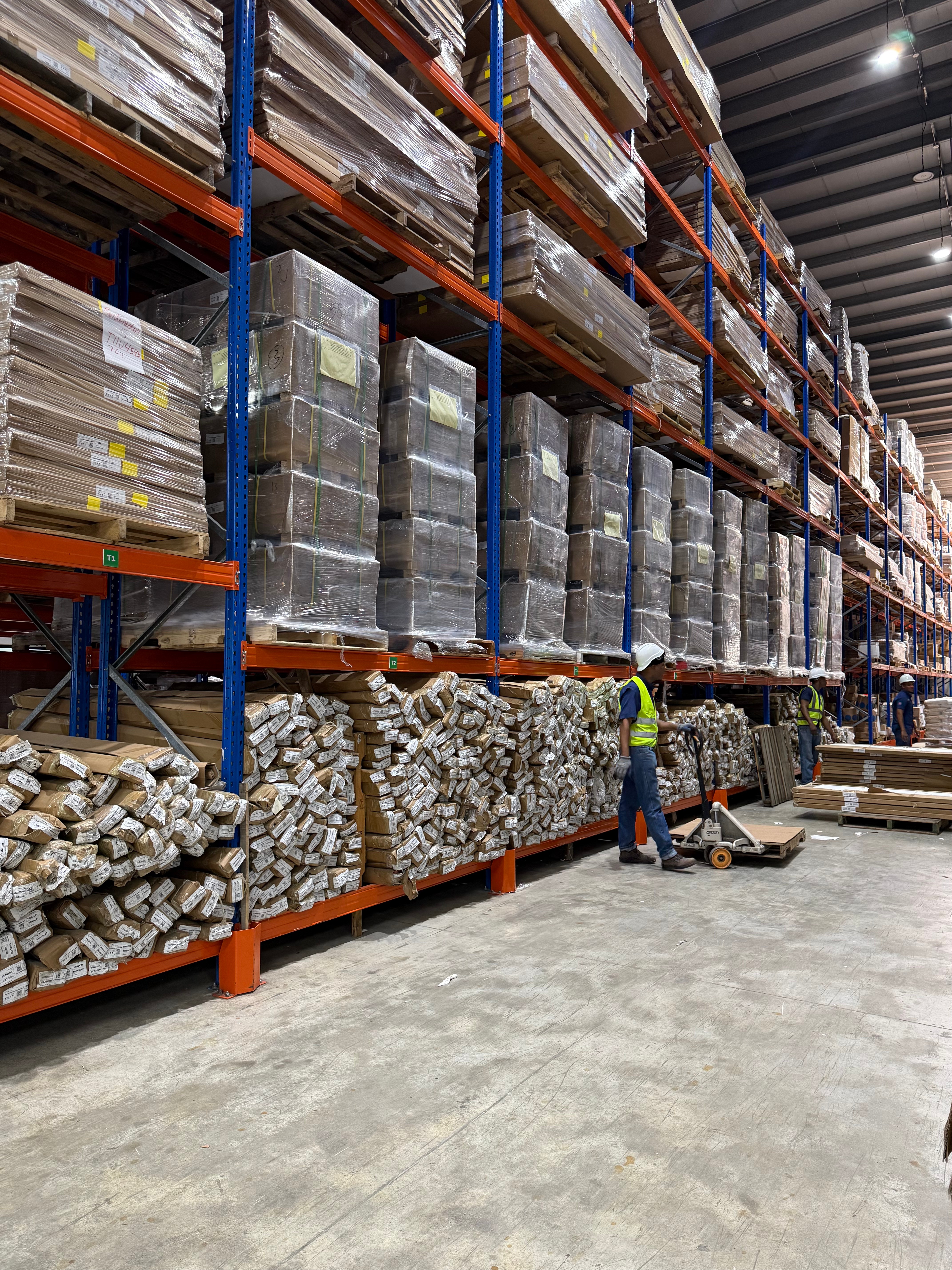 Almacenamiento de productos secos: control y seguridad logística